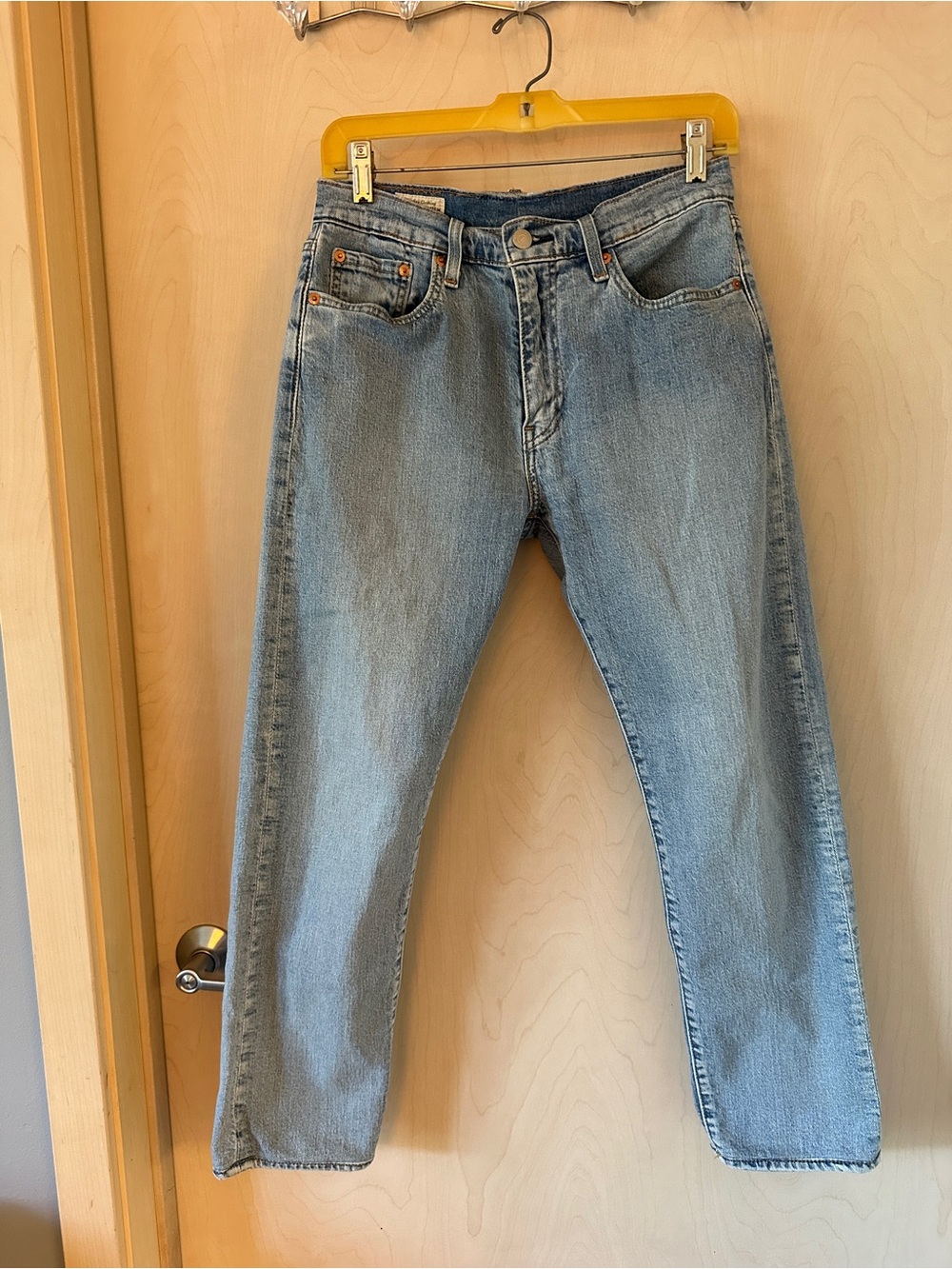Levi’s 502  Light blue tapered leg 30 x 32- see measurements